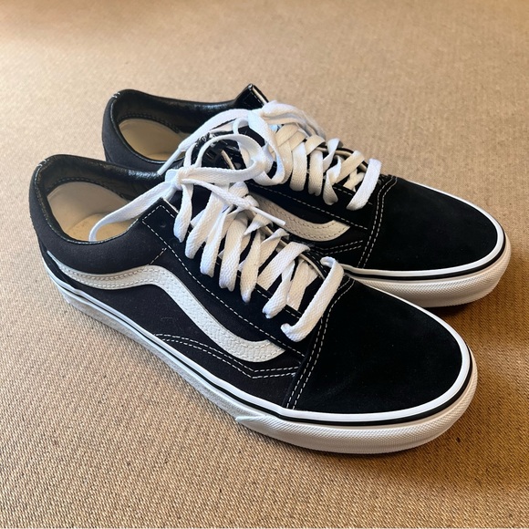Vans Shoes - Vans Old Skool Black White Sneakers Men’s 7.5 Women’s 9 Classic Skate Shoes